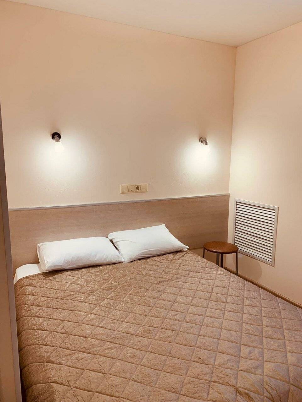 Номер стандарт семейный с 1 двуспальной кроватью